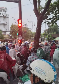 Kiên Giang: TP Rạch Giá ngập sâu sau cơn mưa lớn kéo dài