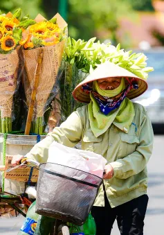 Bắc Bộ ngày nắng nóng, chiều tối mưa dông