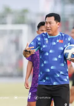 HLV Hứa Hiền Vinh: “ĐT U19 Việt Nam đã được tiếp xúc với những lối chơi khác nhau”