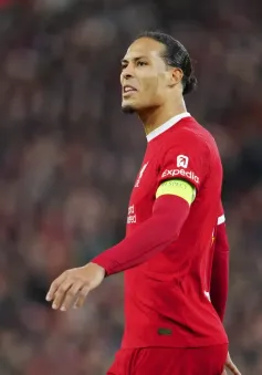 Virgil van Dijk lên tiếng về tương lai của "Lữ đoàn đỏ"