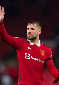 Luke Shaw vắng mặt ở đại chiến MU với Liverpool