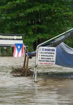 Bão Ernesto tiến gần đến Bermuda khi tình trạng mất điện ở Puerto Rico vẫn tiếp diễn