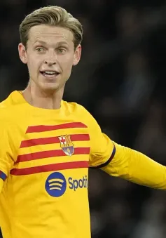 Frenkie De Jong - cơn đau đầu của Barcelona