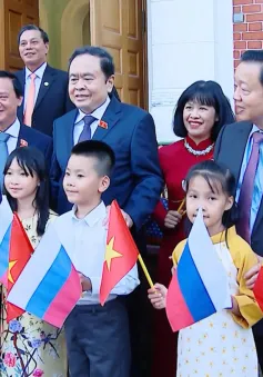 Chủ tịch Quốc hội Trần Thanh Mẫn gặp gỡ cộng đồng người Việt Nam tại Liên bang Nga