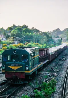 Khôi phục tuyến đường sắt Yên Viên - Lào Cai, tạo thuận lợi vận chuyển hàng cứu trợ