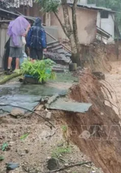 Thời tiết đêm 23/9: Từ Thanh Hóa đến Quảng Nam có mưa dông, cảnh báo lũ quét, sạt lở đất