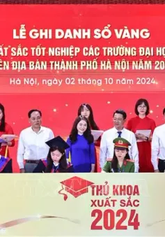 Ghi danh sổ vàng 100 thủ khoa xuất sắc Thủ đô Hà Nội