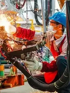 HSBC nâng dự báo tăng trưởng GDP Việt Nam 2024 lên 7%