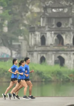 Standard Chartered Marathon Di sản Hà Nội 2024 thu hút hơn 18.000 vận động viên