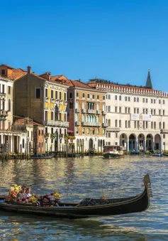 Thành phố Venice (Italy) tiếp tục thu phí khách tham quan