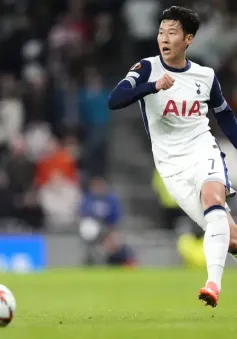 Tottenham gặp khó: Vắng Son Heung-min, tài năng trẻ Moore có kịp tỏa sáng?