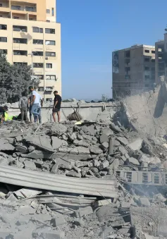 Số người thiệt mạng ở Gaza do không kích của Israel tăng lên 60