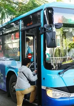 Hà Nội: Đối tượng nào không cần đổi thẻ xe bus miễn phí khi hết hạn?