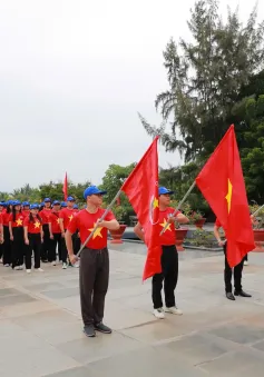 Sinh viên Khánh Hòa và tình yêu biển đảo