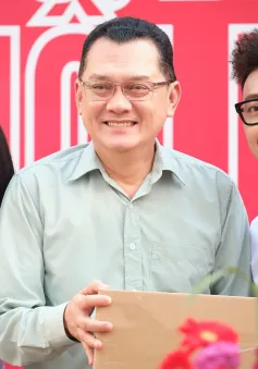 NSƯT Hữu Châu ủng hộ nghệ sĩ trẻ