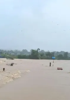 Mưa lớn gây ngập nhiều nơi ở Hà Tĩnh, giao thông chia cắt