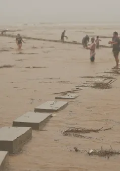 Bão Toraji đổ bộ vào Philippines, hàng nghìn người phải sơ tán