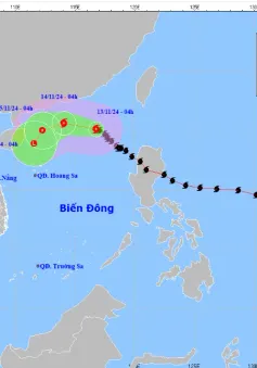 Bão số 8 giật cấp 11, khả năng suy yếu trên Biển Đông