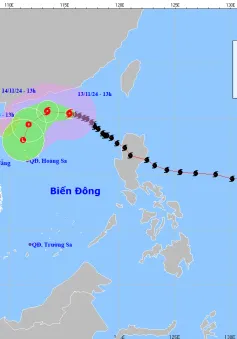 Bão số 8 gây gió mạnh, sóng lớn trên vùng biển Bắc Biển Đông