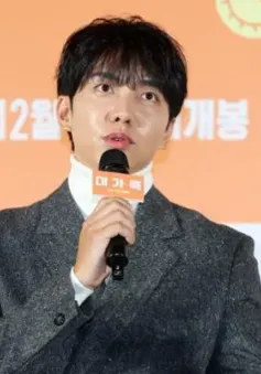 Lee Seung Gi tránh xa bê bối của bố vợ