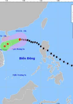 Bão số 9 tiếp tục suy yếu, cách quần đảo Hoàng Sa khoảng 300 km