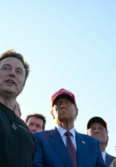 SpaceX phóng tên lửa Starship với sự chứng kiến của Tổng thống đắc cử  Donald Trump