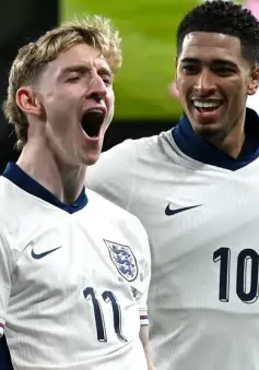 Nations League League B: Ai sẽ chạm tay vào tấm vé thăng hạng?