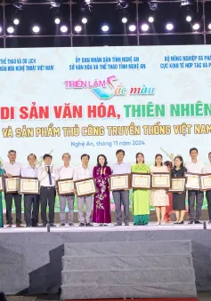 Bế mạc triển lãm “Sắc màu di sản văn hóa, thiên nhiên và sản phẩm thủ công truyền thống Việt Nam”