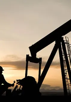 OPEC+ có thể duy trì mức cắt giảm sản lượng dầu