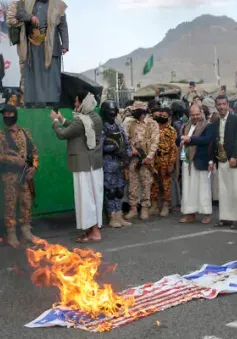 Houthi tấn công thành phố Tel Aviv (Israel) bằng tên lửa siêu thanh