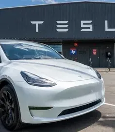 Tesla tăng giá xe Model S tại Mỹ thêm 5.000 USD