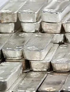Thị trường kim loại lao dốc