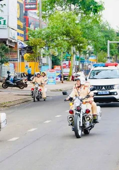 Xử lý đối tượng dùng thẻ nhà báo giả chở "hàng cấm"