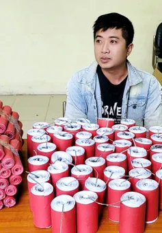 Bắt đối tượng mua bán gần 20 kg pháo nổ