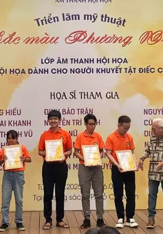 Triển lãm mỹ thuật “Sắc màu Phương Nam”: khát khao nghệ thuật của trẻ em khuyết tật