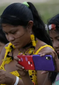 Brazil ban hành luật hạn chế sử dụng điện thoại thông minh trong trường học