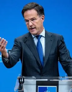 Tổng Thư ký Rutte khuyến cáo các thành viên NATO nên học tiếng Nga