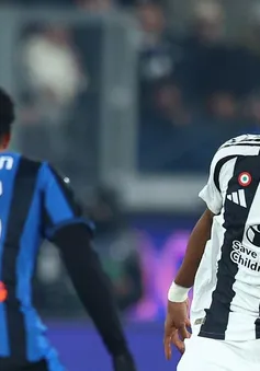 Juventus chia điểm trên sân của Atalanta