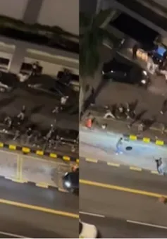 2 xe "điên" đâm vào đám đông bên ngoài hộp đêm Kuala Lumpur
