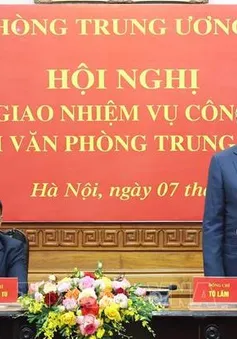 Tổng Bí thư dự Hội nghị bàn giao nhiệm vụ của Chánh Văn phòng Trung ương Đảng