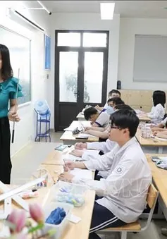 Ngừng dạy thêm nhưng không ngừng hỗ trợ học sinh học tập, ôn thi