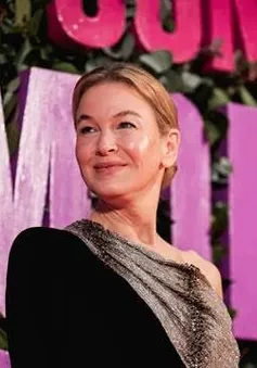 Renée Zellweger trở lại với Tiểu thư Jones ở tuổi ngũ tuần