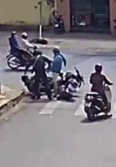 Công an truy tìm 2 đối tượng hành hung người sau va chạm giao thông