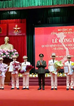 Hòa Bình: 26 Đại tá, Thượng tá Công an tự nguyện nghỉ hưu trước tuổi