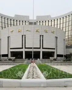 PBoC thận trọng, neo lãi suất giữa bão thuế