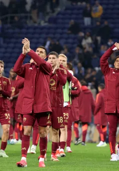 AS Roma và Ajax nhọc nhằn vào vòng 1/8 Europa League