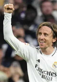 "Luka Modric là món quà dành cho bóng đá"