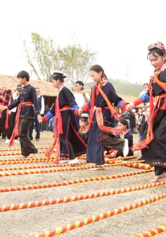 Hạ Long: Công bố 2 Di sản văn hóa phi vật thể Quốc gia tại Hội làng Bằng Cả