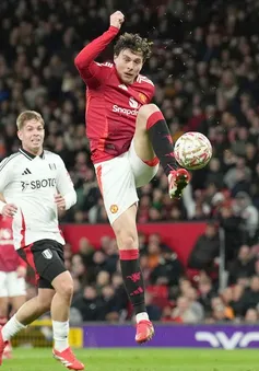 Thua nghiệt ngã loạt sút luân lưu, Manchester United thành cựu vương FA Cup