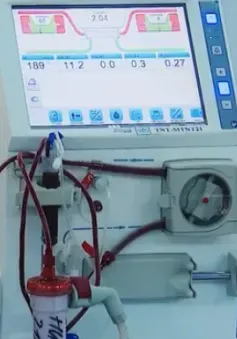 Chảy máu vùng miệng không cầm, cô gái 21 tuổi được chẩn đoán suy thận giai đoạn cuối